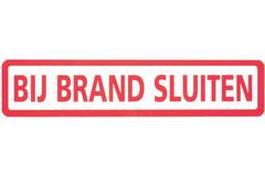 Sticker bij brand sluiten 15x3cm